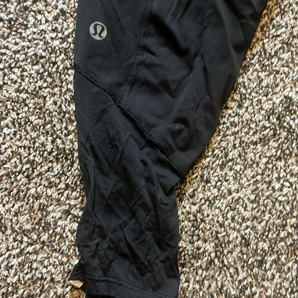 Lululemon Crop Leggings - Picture 3 of 8